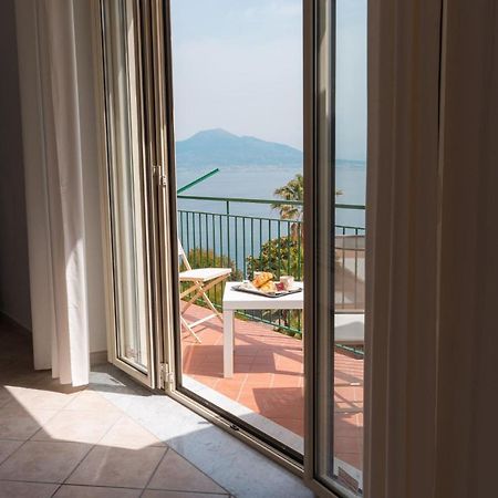 Amazing Sea&Vesuvio View Suite Вико Екуензе Екстериор снимка